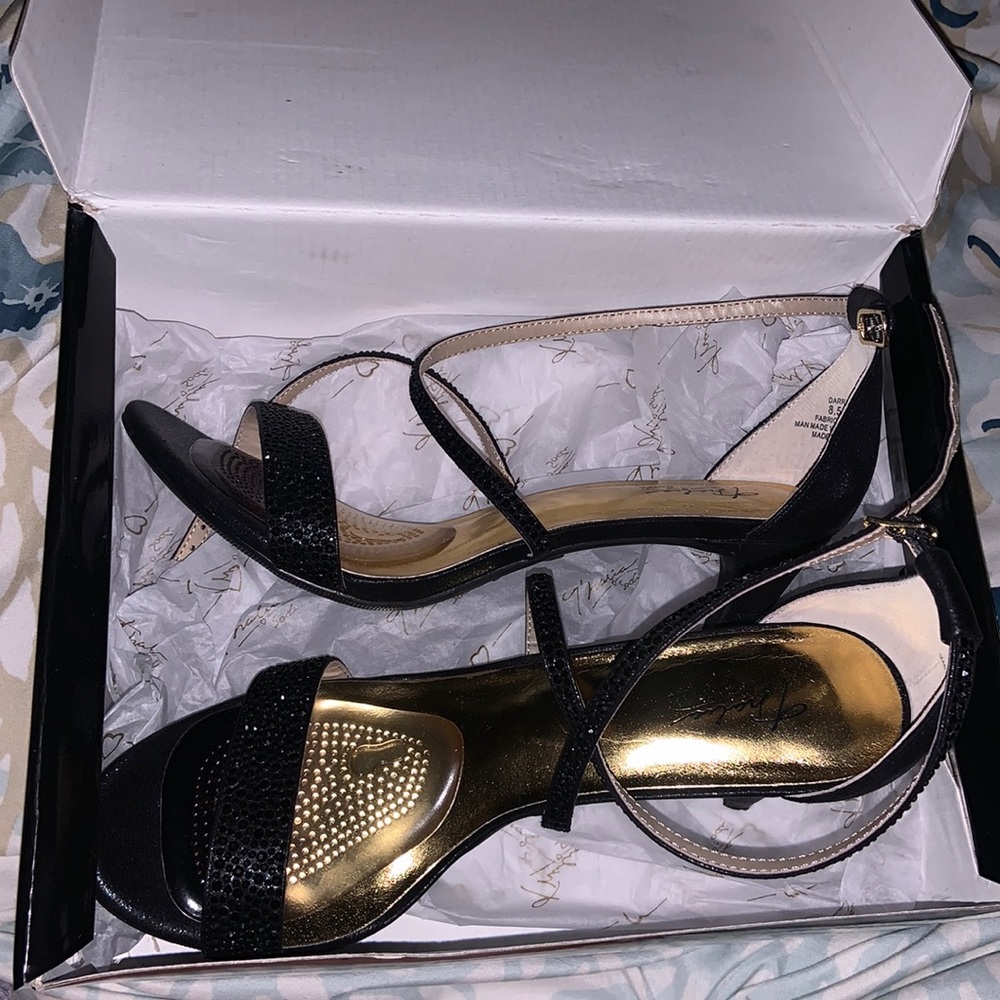Darria strappy sandals with heel